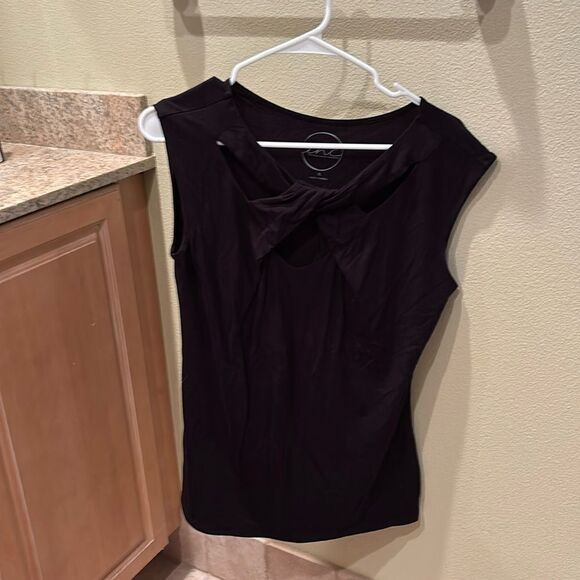 INC International Concepts woman's black tank top with a twisted front - Picture 1 of 9